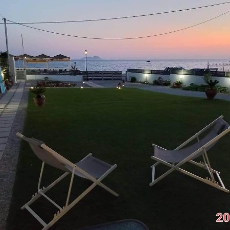 Coral Sea Apartment Kokkinos Pyrgos Exterior foto