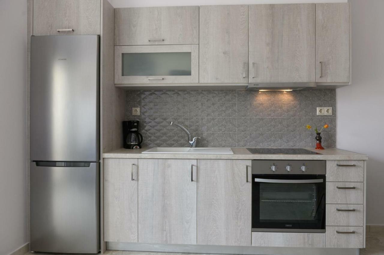 Coral Sea Apartment Kokkinos Pyrgos Exterior foto