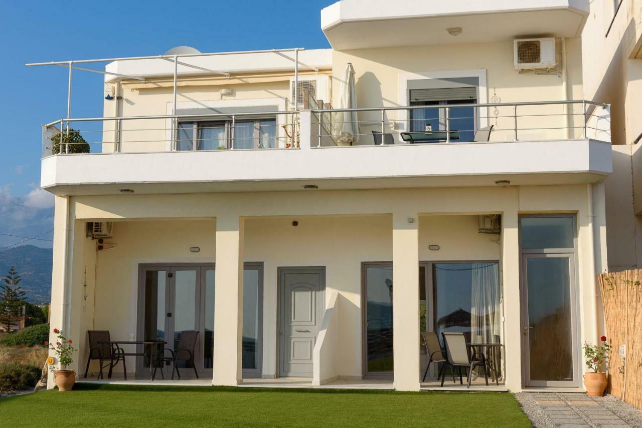 Coral Sea Apartment Kokkinos Pyrgos Exterior foto